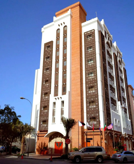 Al Liwan Suites Rawdat Al Khail — отель с удобным расположением в дохе