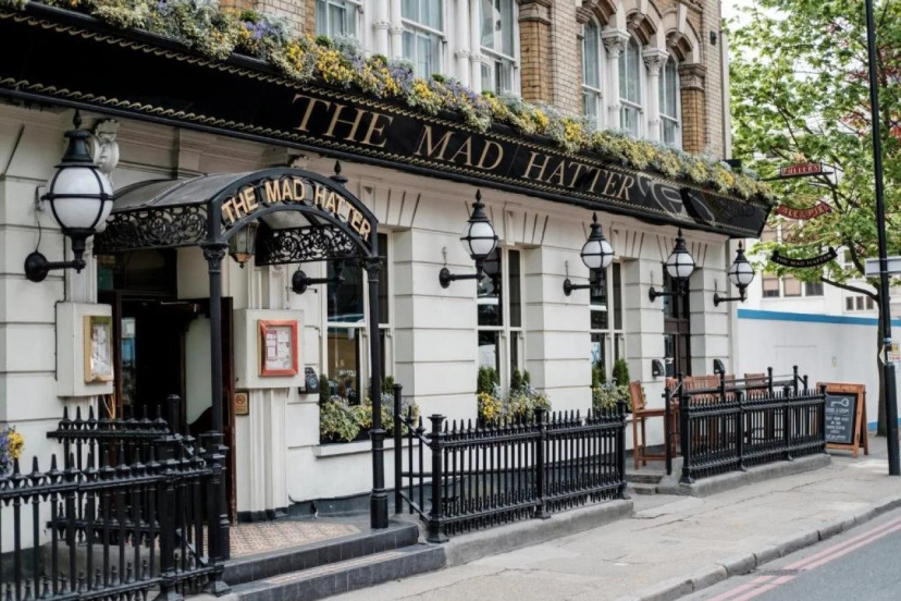 The Mad Hatter Hotel — отель с удобствами в Лондоне