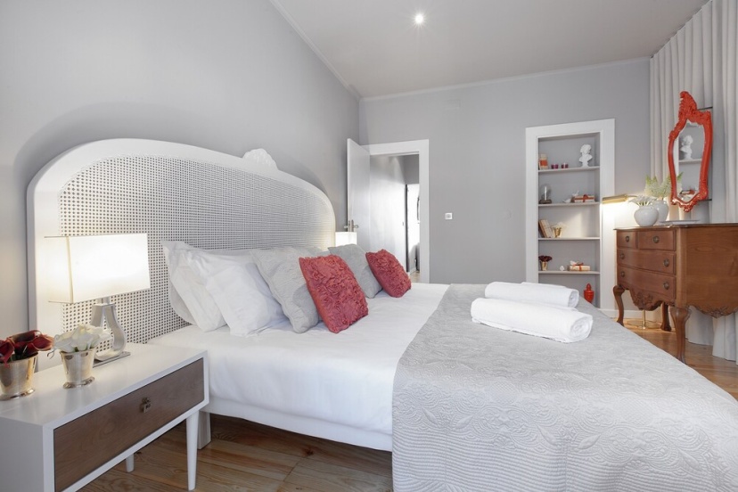 Цены на Sweet Inn Apartments Rua De Sao Mamede в Лиссабоне