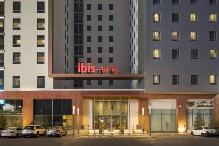 Ibis Jeddah City Center — отель с удобствами в Джидде