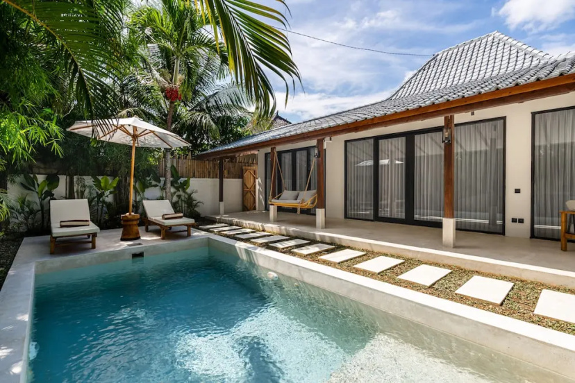 Udara by EVDEkimi - Spacious 4BR Pool villa with Lush garden at Artistic Center of Ubud — отель с удобным расположением в Убуде