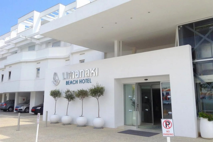 Limanaki Beach Hotel — отель с удобствами в Айя-Напа
