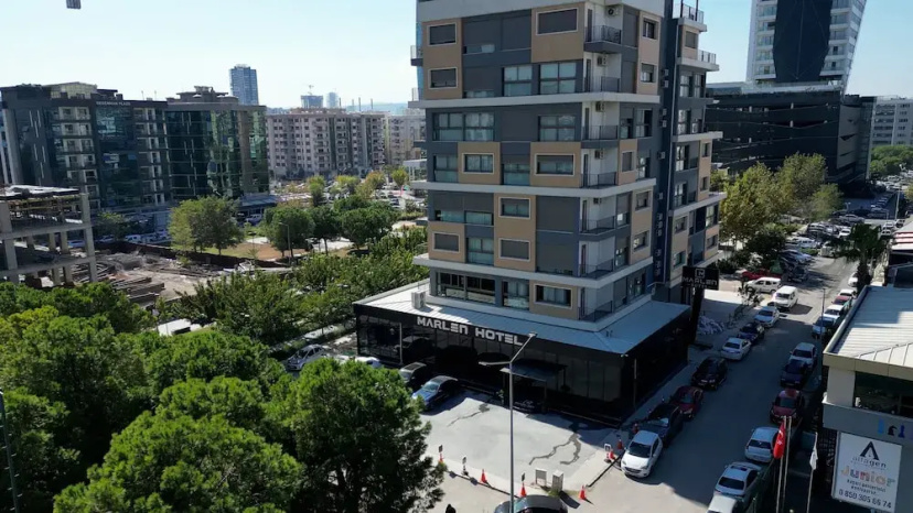 Marlen Hotel Bayrakli — отель в Измире, Турция