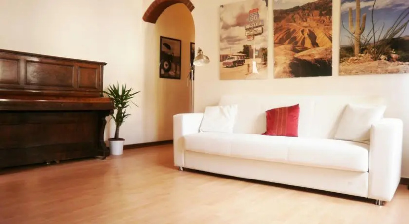 Happy & Beautiful Flat in Milan — отель с удобным расположением в Милане