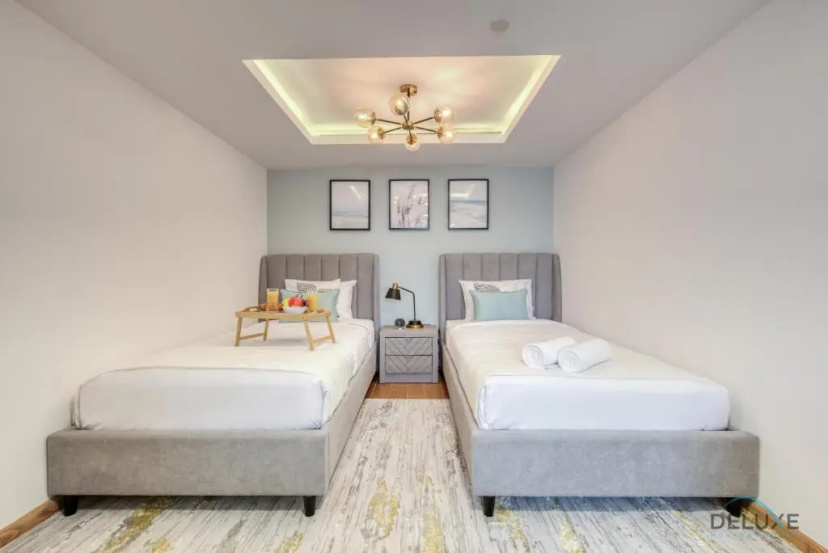 Outstanding 3BR at Sadaf 7 JBR by Deluxe Holiday Homes — отель с удобствами в Дубае