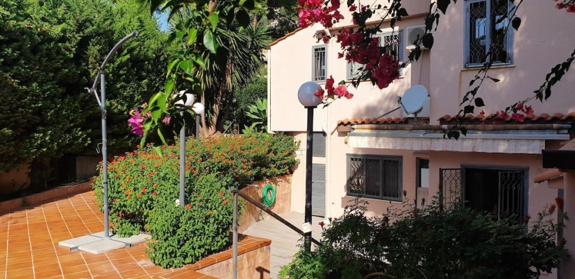 Apartment with 2 Bedrooms in Palermo, with Enclosed Garden And Wifi - 970 M From the Beach — отель с удобствами в Палермо