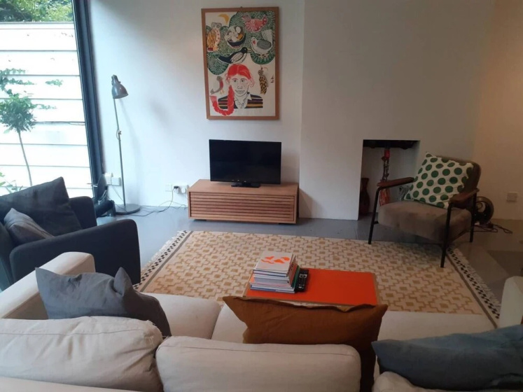 3 bed Apartment With Garden in Zone one se1 — комфортный отель в Лондоне