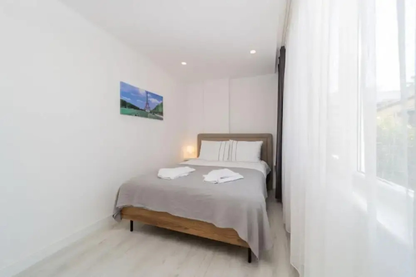 Central Flat With Balcony in Muratpasa — отель с удобным расположением в Анталье