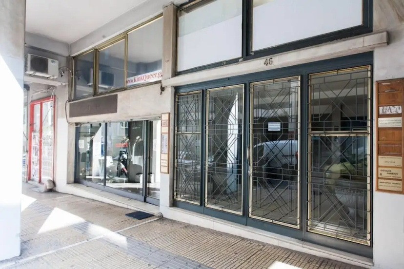 100m2 of Classical Beauty Comfort Near Syntagma — отель с удобствами в Афины