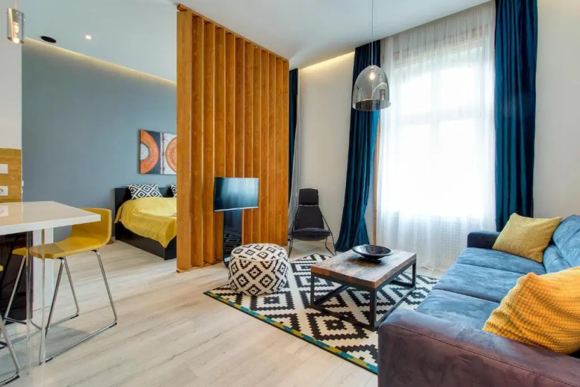 Luxury Apartment by Hi5 - Andrássy Suite — комфортный отель в Будапеште