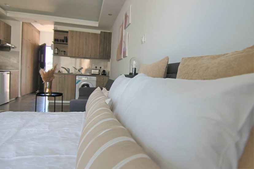 Phaedrus Living Seaside Flat Athina 117 — отель с удобным расположением в Пафос