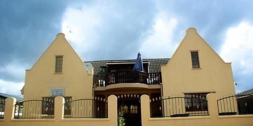 Цены на Twin Gables Guest House в Кейптауне