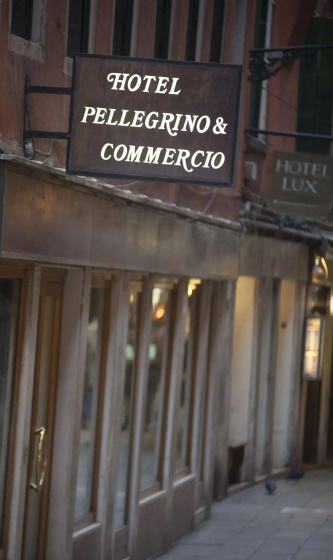 Albergo Commercio e Pellegrino — отель в Венеции для семейного отдыха