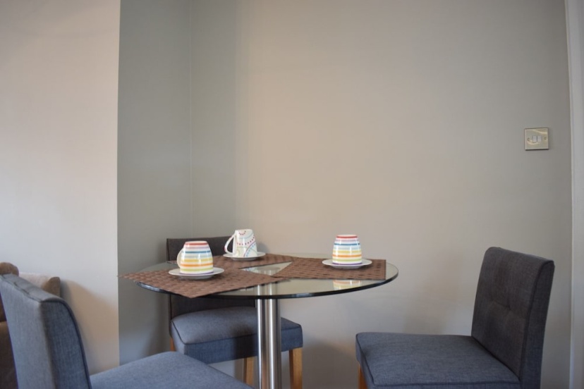 Spacious 1 Bedroom Apartment in Camberwell — забронировать отель в Лондоне
