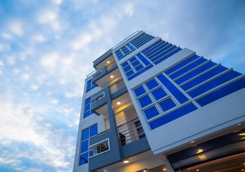 The White Harp Beach Hotel — комфортный отель в Мале