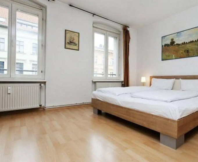 Apartment Christinenstraße — комфортный отель в Берлине