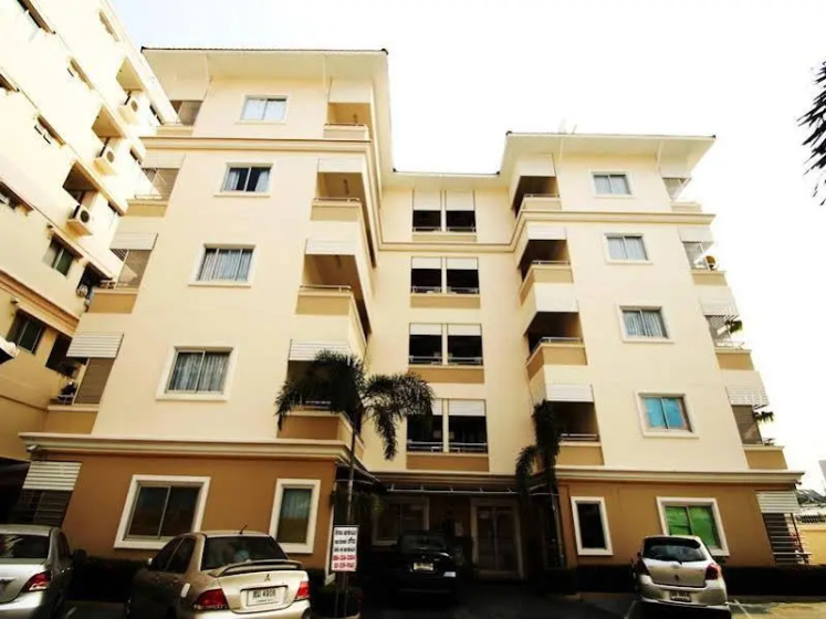 Golden Apartment — отель с удобствами в Бангкоке