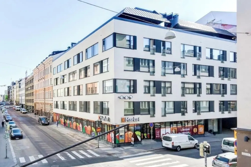 Luxurious 3-Br Apt with Balcony — отель с удобствами в Хельсинки