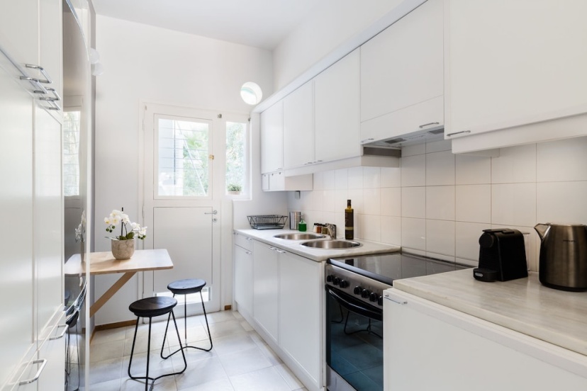 UPSTREET Adorable 2 Bedroom Apartment near Kallimarmaro Stadium — отель в Афины, Греция