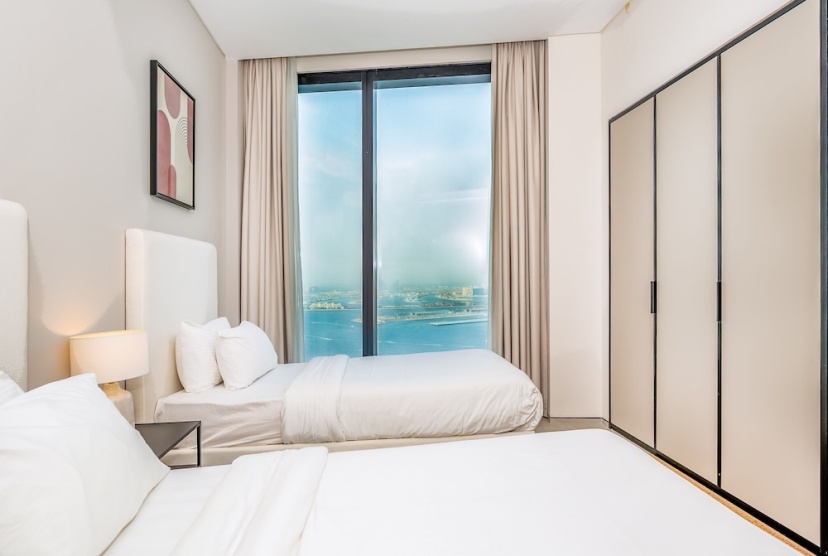 Luxury StayCation - Exquisite 2BR with Panoramic Views at Address JBR — отель в Дубае, Объединенные Арабские Эмираты