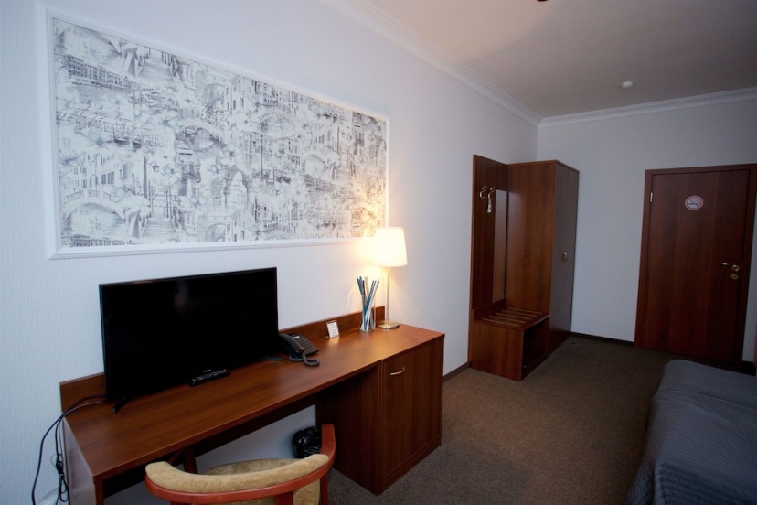 Old Flat Guest House On Ligovskiy — отель с удобным расположением в Санкт-Петербурге