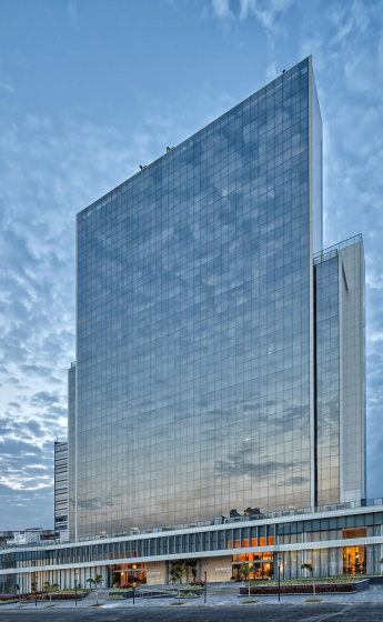Courtyard by Marriott Rio De Janeiro Barra da Tijuca — забронировать отель в Рио
