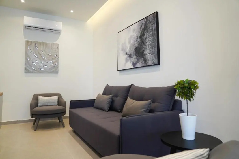 Chrystal Blue Suites Studio Apartment HERMIA — отель с удобным расположением в Протарас