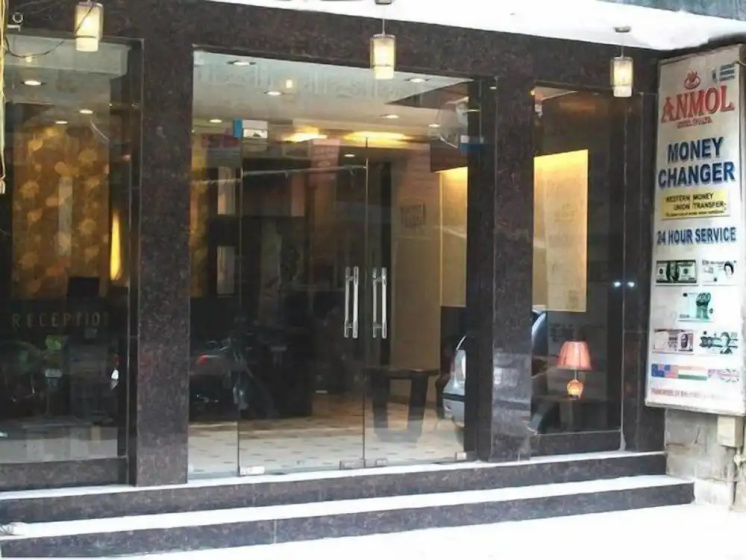 Цены на Anmol Hotels в Дели