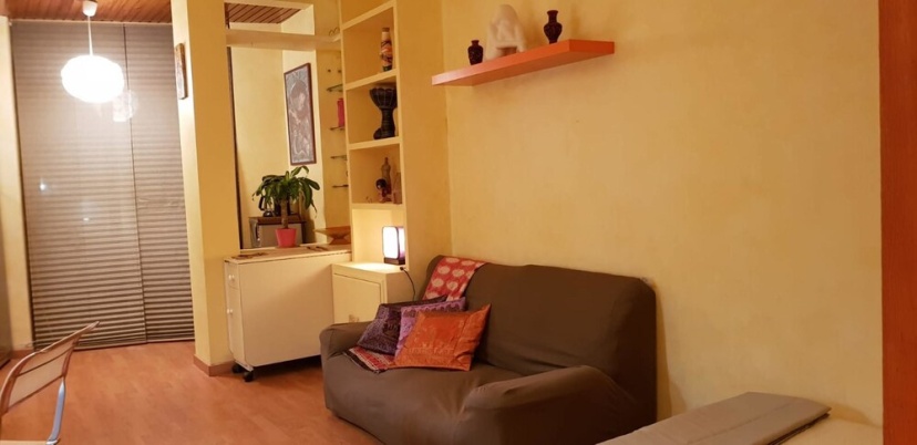 Цены на Studio in Madrid, With Pool Access, Enclosed Garden and Wifi в Мадриде