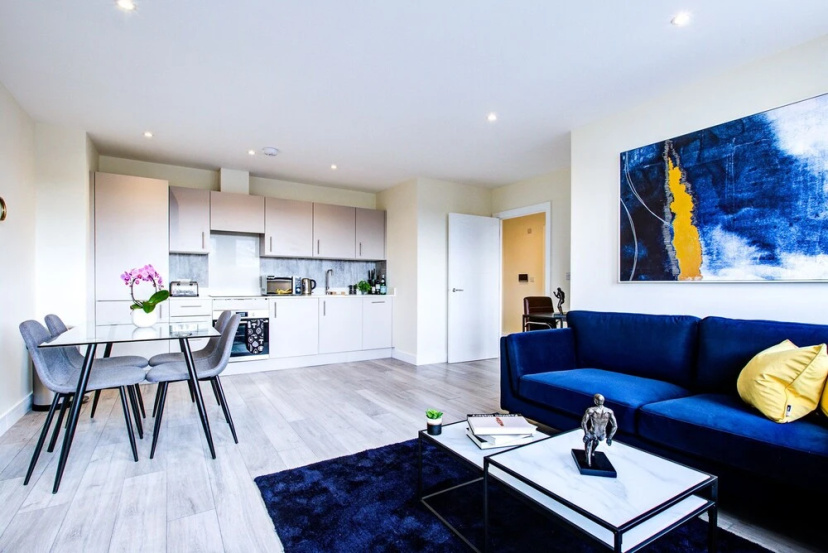 Charming 2-bed Apartment in Cheam, Sutton — отзывы гостей и цены