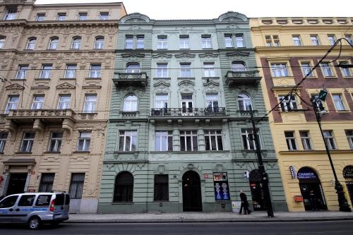 Historic Centre Apartments V — отель с удобствами в Праге
