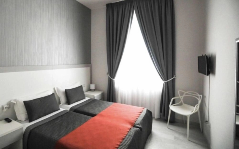 Chiaia Guest House — комфортный отель в Неаполе