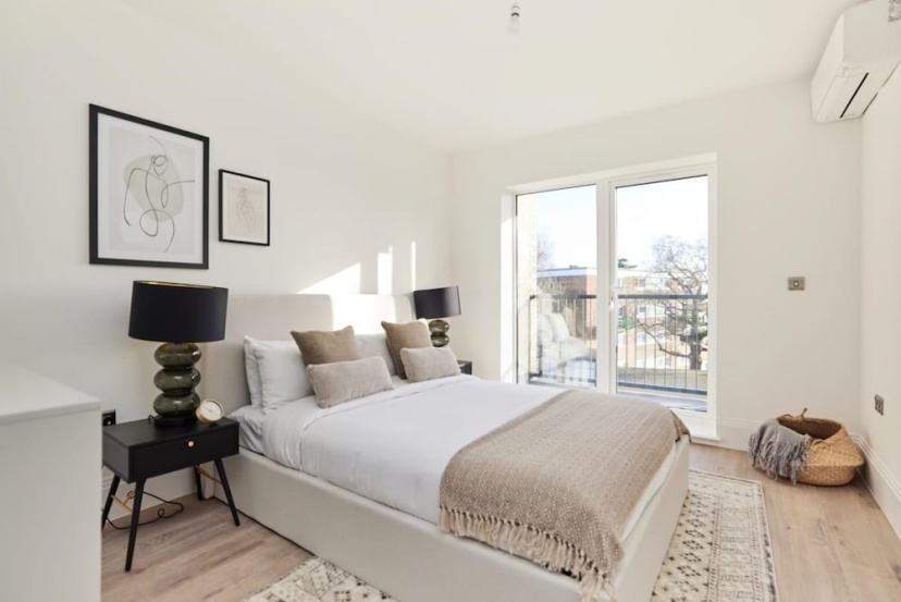 The Wembley Park Sanctuary - Stunning 2bdr Flat With Balcony 2 — отель в Лондоне, Соединенное Королевство