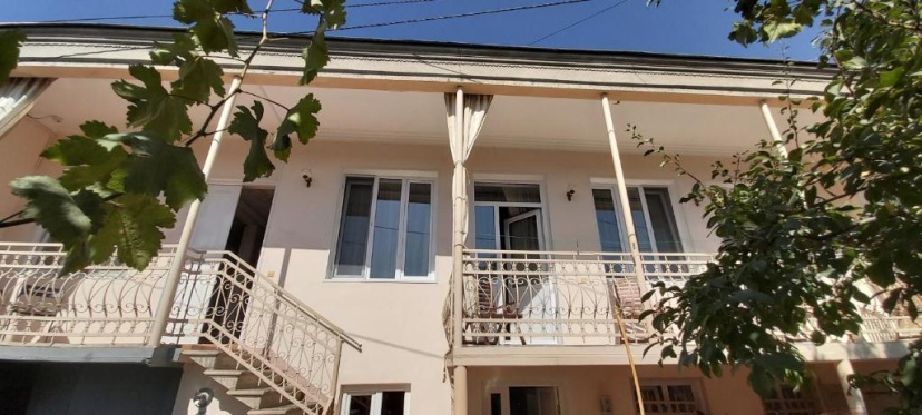 Цены на House with private garden в Тбилиси