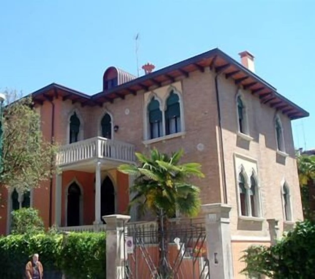 Villa Berghinz — отель с удобным расположением в Венеции
