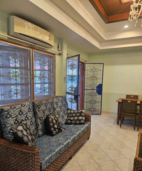 Room in Guest Room - Stunning Home Great Location — отель с удобствами в Паттайе