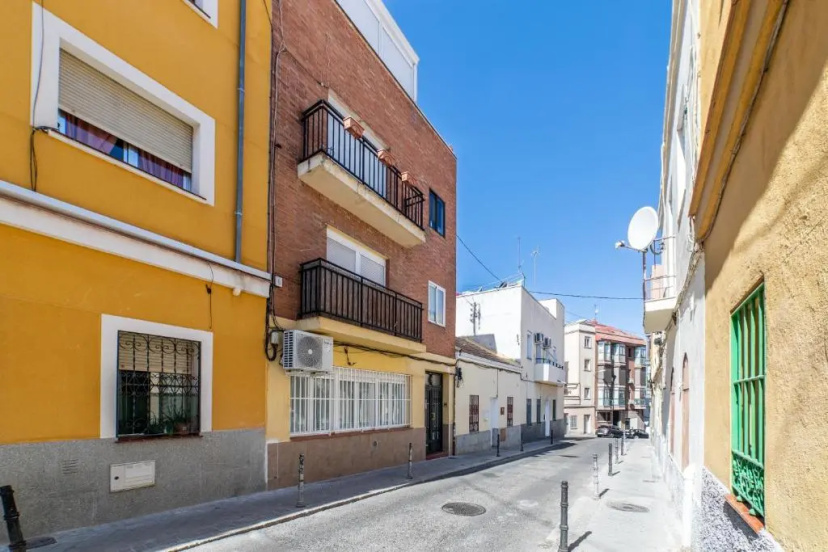 Цены на Apartment Turist Madrid Tetuán Bernabéu в Мадриде