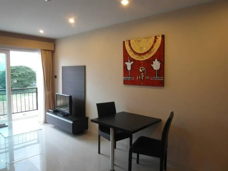 Park Lane Condo F4 R419 — отель с удобствами в Паттайе