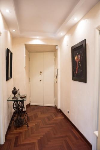 A Porta Latina Apartment — отель с удобствами в Риме
