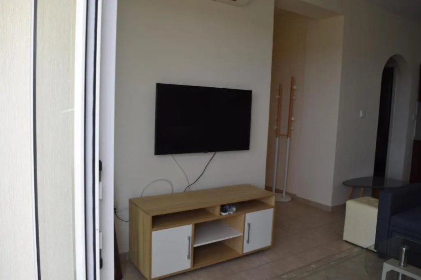 Eden Heights Sea View Apartment 502 - By IMH Travel & Tours — отель с удобным расположением в Пафос