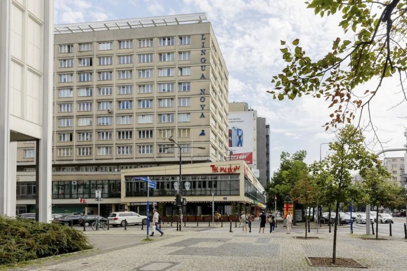 Grey Apartment Śródmieście by Renters — отель с удобным расположением в Варшаве