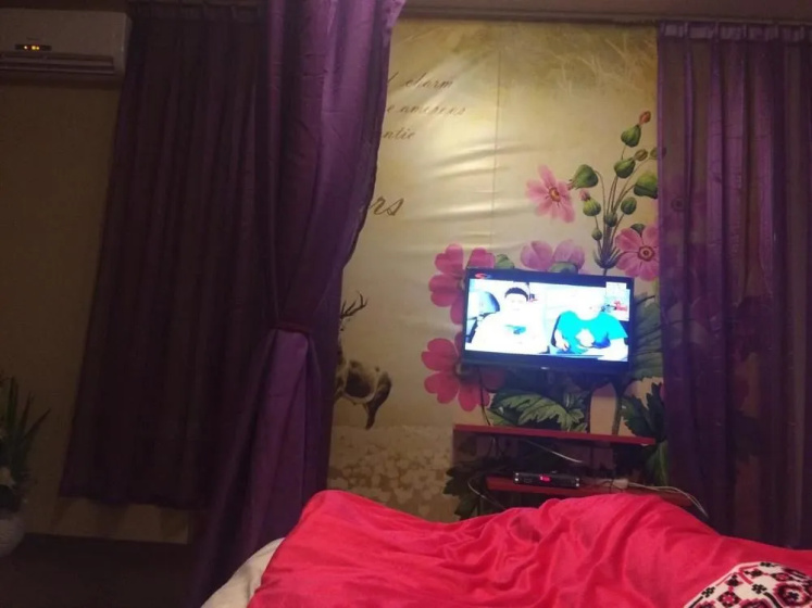 Chengdu Aijiwu Theme Apartment — отель с удобствами в Чэнду