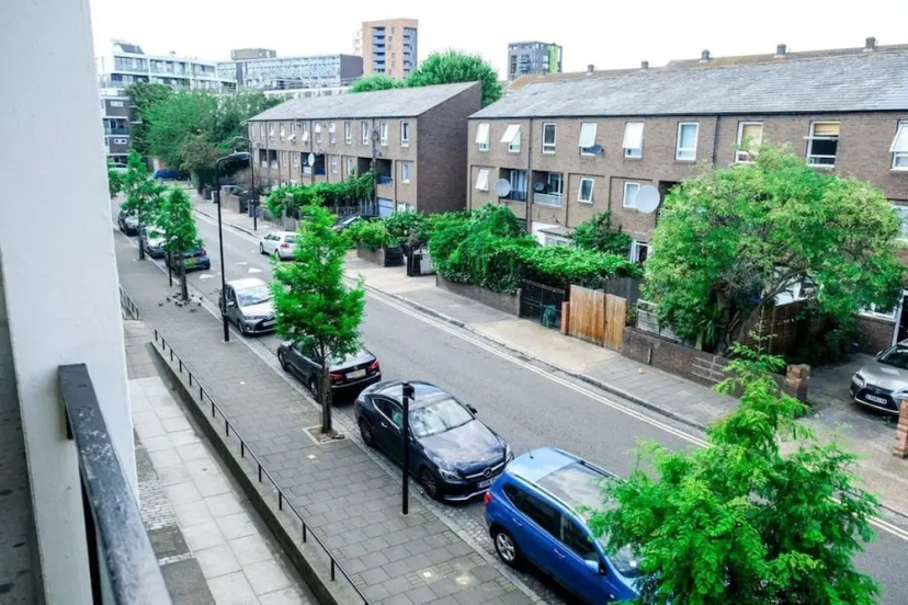 Цены на Three Bed London Apartment в Лондоне