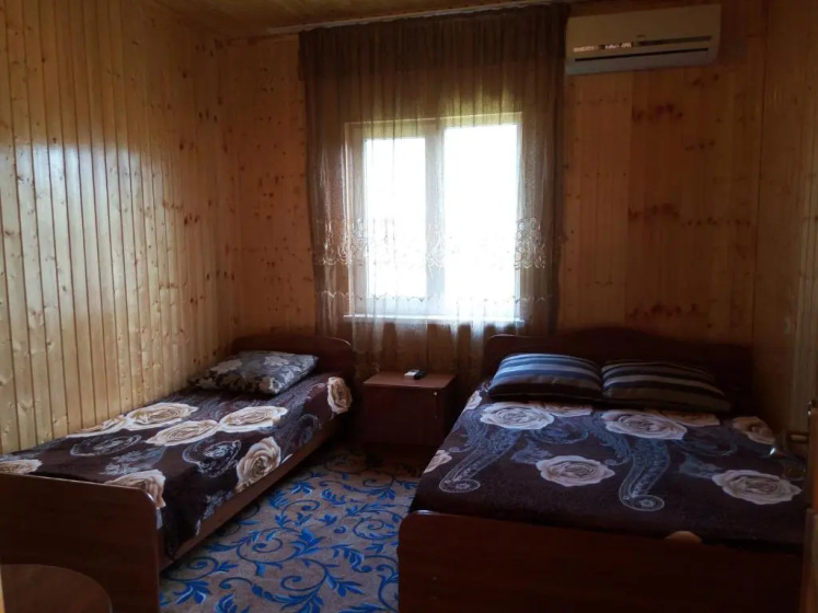 Roxana Guest House — забронировать отель в Гагра