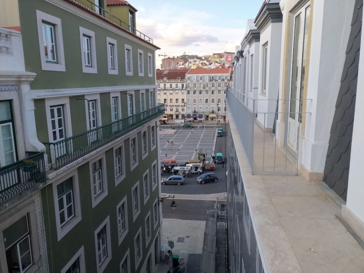Lisbon Baixa 208 Deluxe Apartment-Chiado — забронировать отель в Лиссабоне
