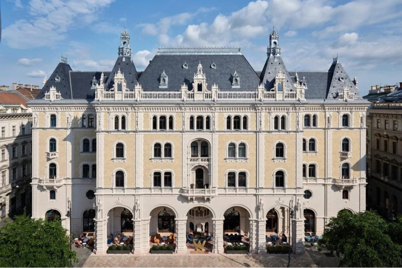 W Budapest — отель рядом с интересными местами в Будапеште