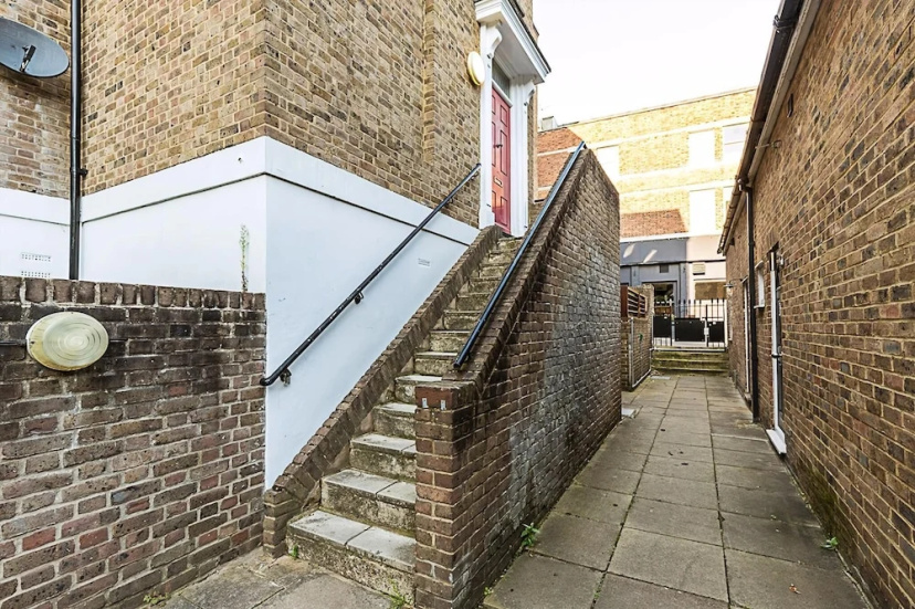 Charming Loft in Islington - Stunning View! — отель с удобным расположением в Лондоне