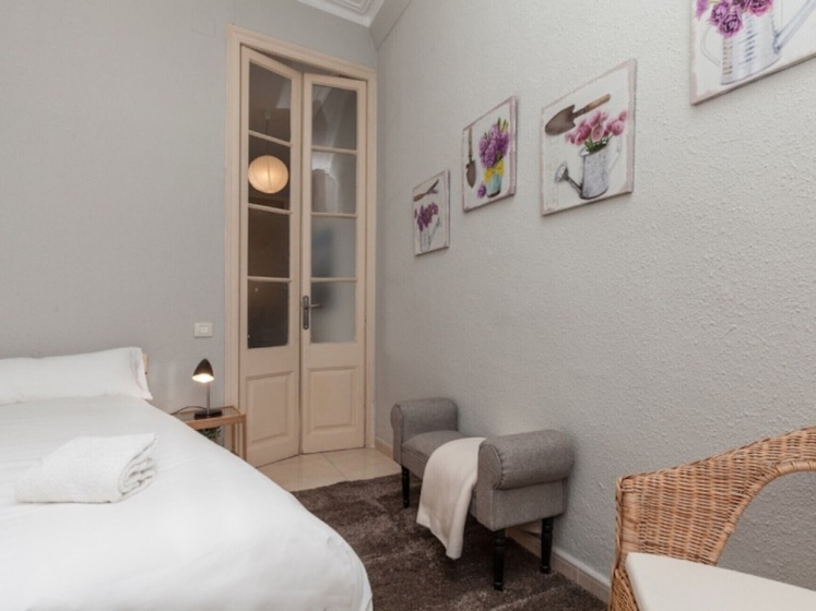 Sant Antoni Apartments — отель в Барселоне, Испания