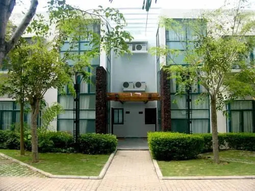 Sanya Luuhoo Service Apartment - Seasky Branch — комфортный отель в Санье