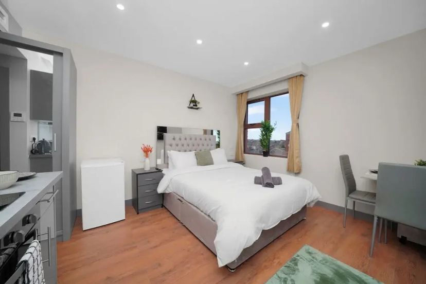 London City Apartment in Ilford — отель с удобствами в Лондоне